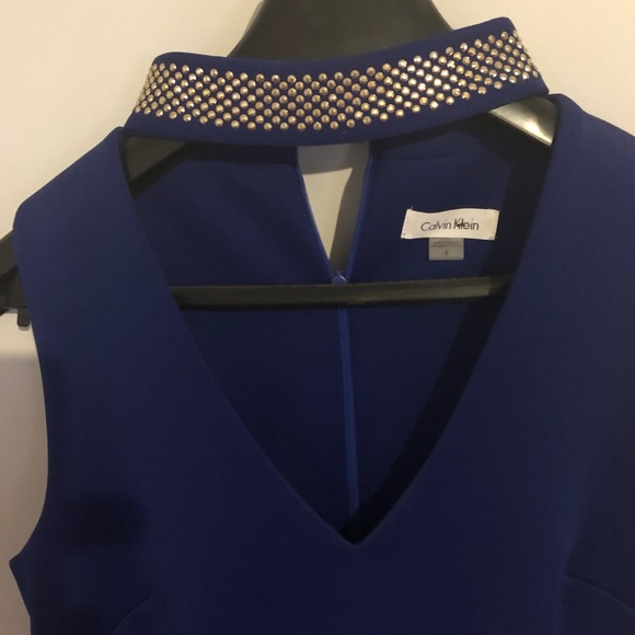 Blue dress with beading around necklace - Picture 2 of 6